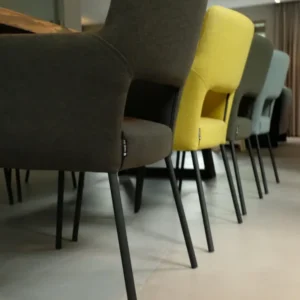 Kavel 84 stoel Dora stof