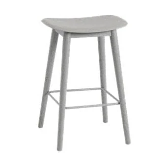 Muuto Fiber barkruk H75 Grijs poot eikenhout