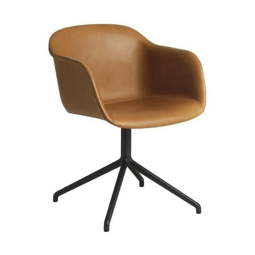 Muuto Fiber eetkamerstoel met arm leder Refine Cognac swivel