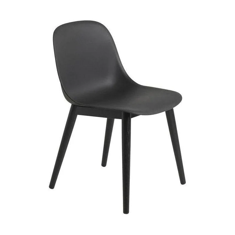 Muuto Fiber Side eetkamerstoel Zwart vierpoot hout zwart