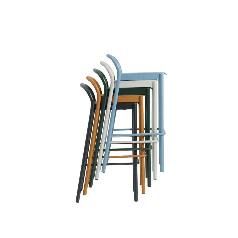 Muuto Linear Steel tuin barkruk H75 Pale Blue