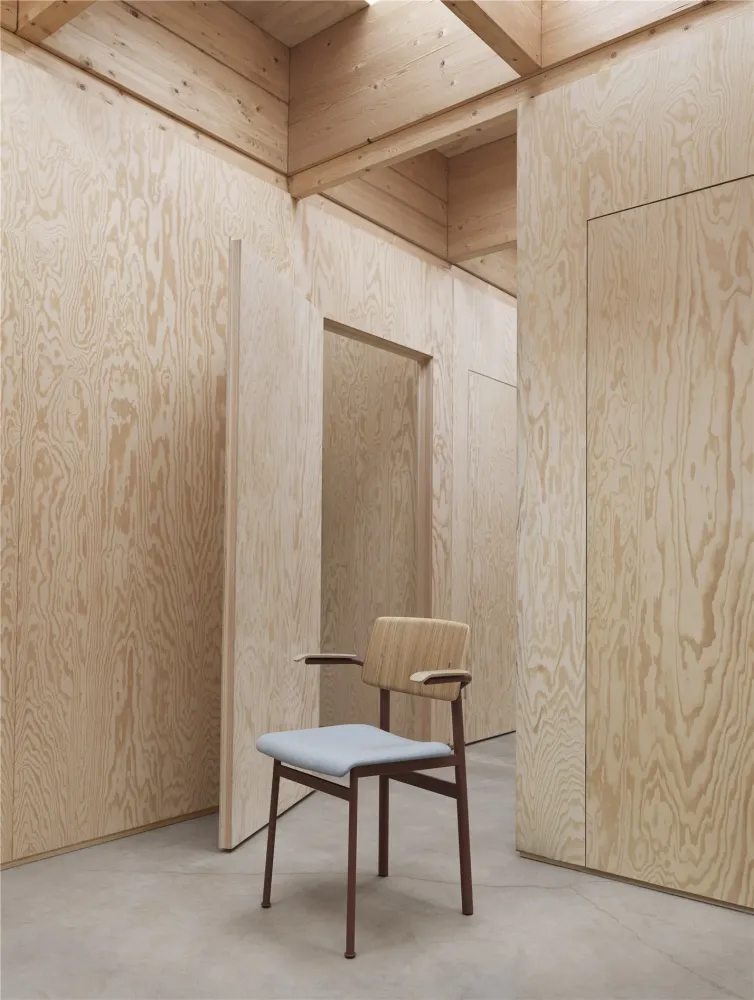 Muuto Loft eetkamerstoel met armleuning Dusty Green