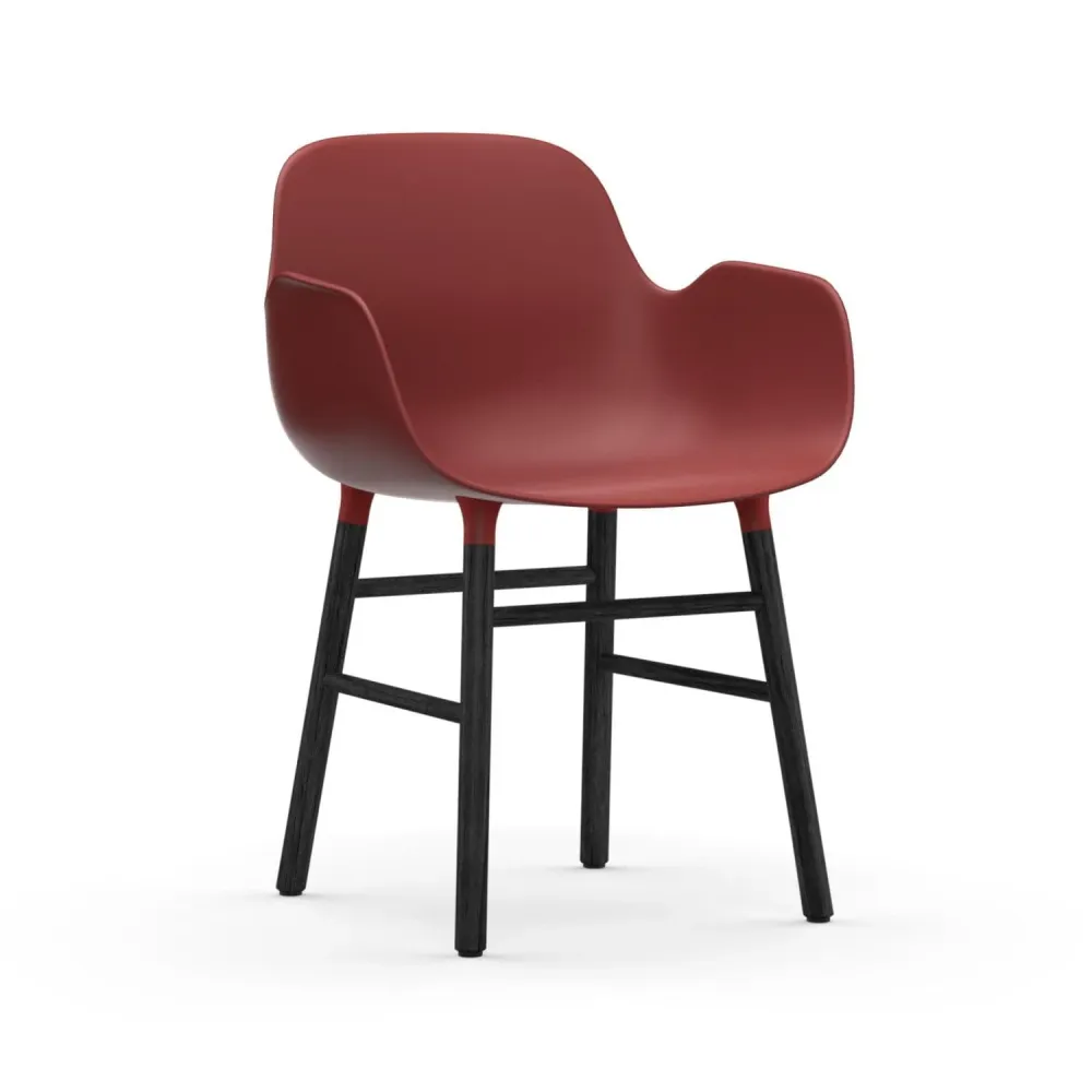 Normann Copenhagen Form armstoel Red vierpoot zwart eikenhout