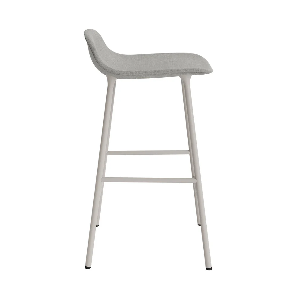 Normann Copenhagen Form barkruk H65 gestoffeerd Remix 133 vierpoot staal