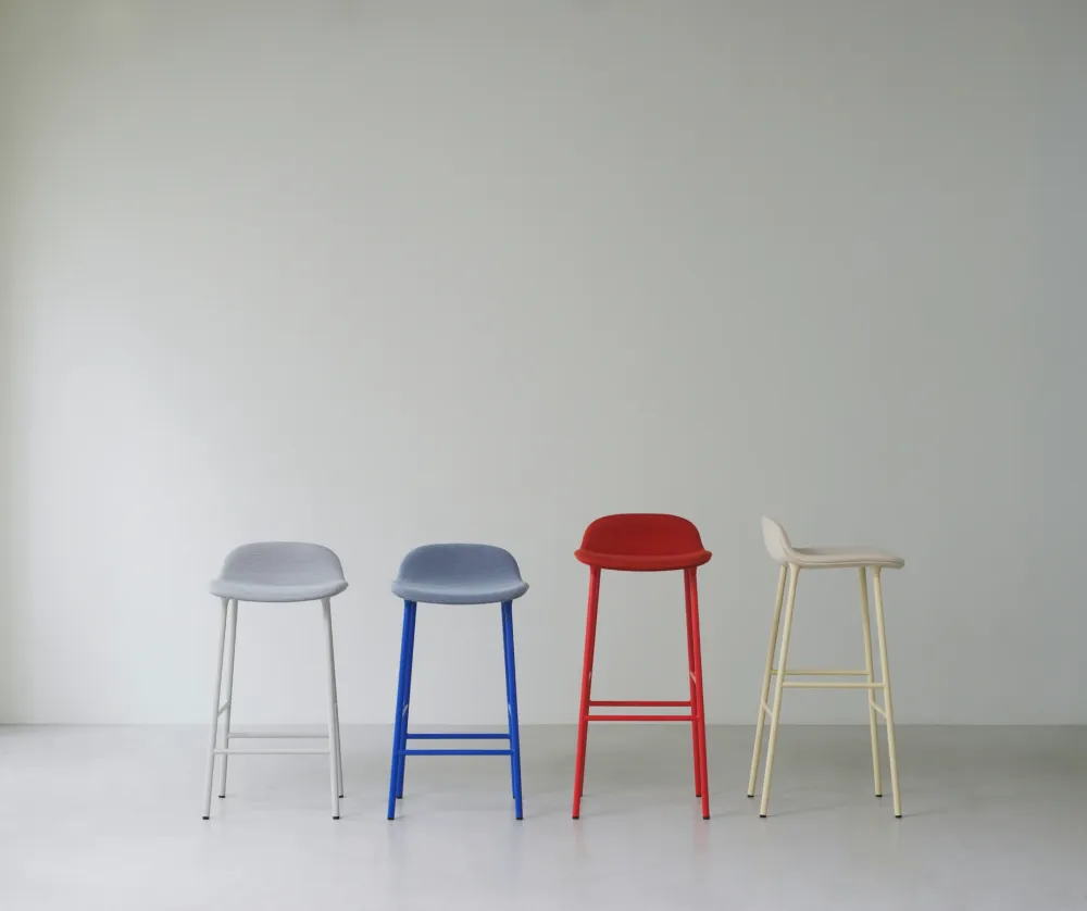 Normann Copenhagen Form barkruk H75 leder Ultra 41574 vierpoot staal