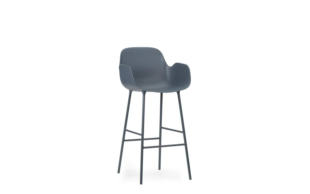 Normann Copenhagen Form barkruk H75 met armleuning Blue vierpoot staal