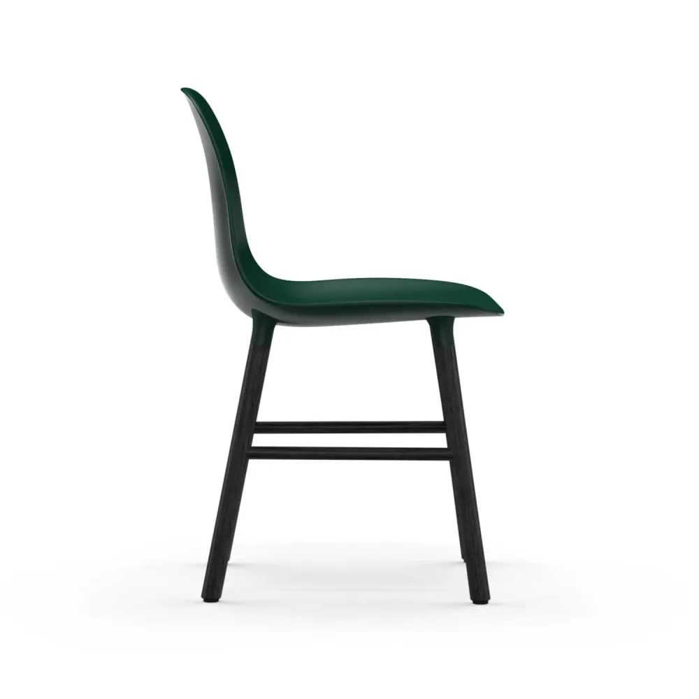 Normann Copenhagen Form eetkamerstoel Green vierpoot zwart eikenhout