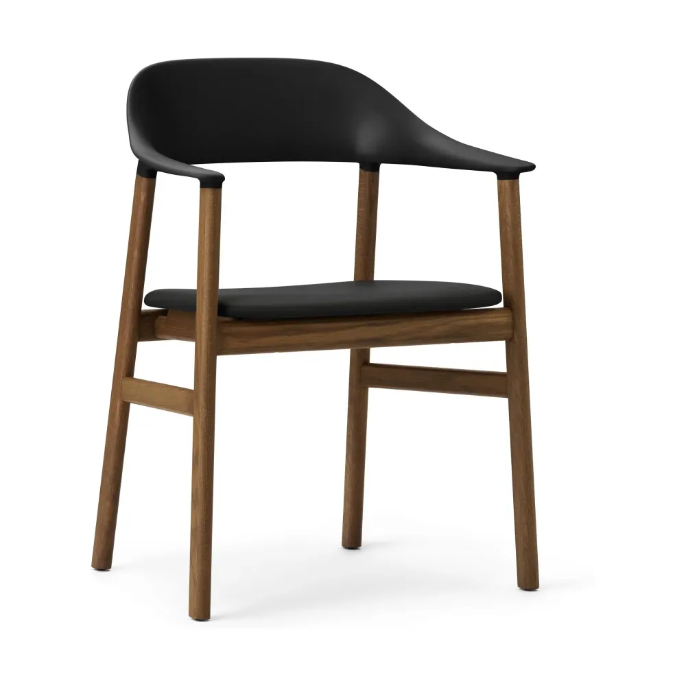 Normann Copenhagen Herit armstoel Black leder Spectrum Black donker eiken