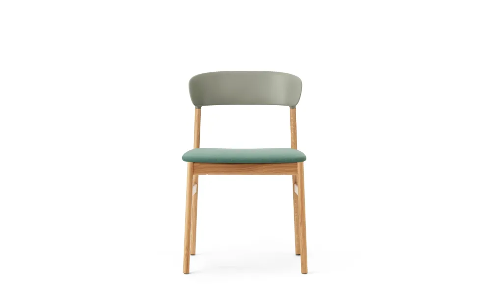 Normann Copenhagen Herit eetkamerstoel Dusty Green gestoffeerd Synergy Append eiken