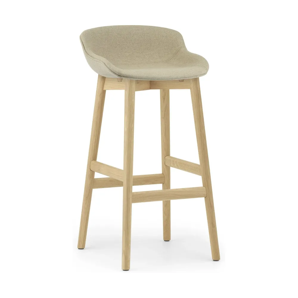 Normann Copenhagen Hyg barkruk H75 Beige gestoffeerd MLF20 eiken