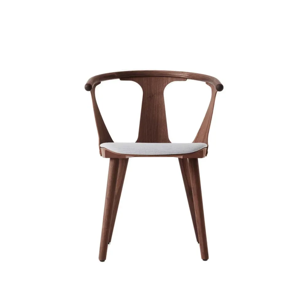 &Tradition Between SK2 eetkamerstoel Walnut Balder