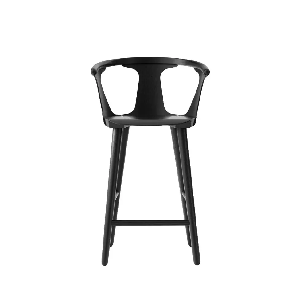 &Tradition Between SK7 barkruk H65 Black Lacquered Oak