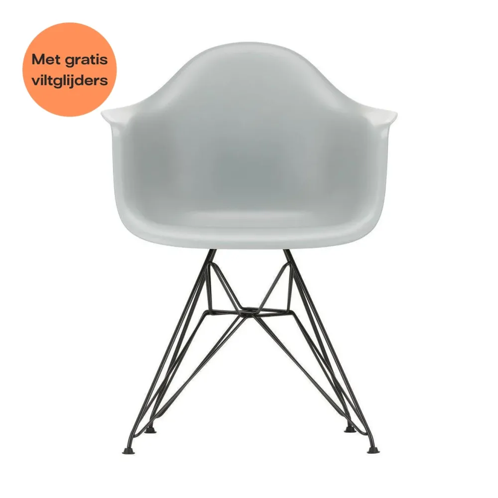 Vitra Eames DAR eetkamerstoel met arm Light Grey zwart gepoedercoat