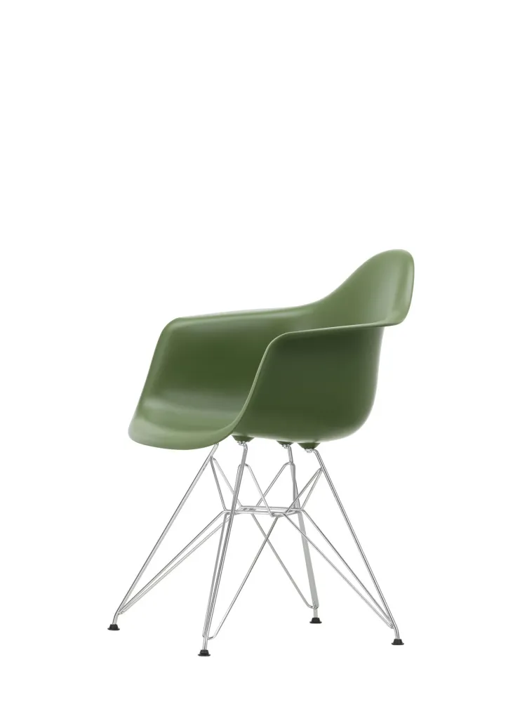 Vitra Eames DAR eetkamerstoel met arm Forest verchroomd
