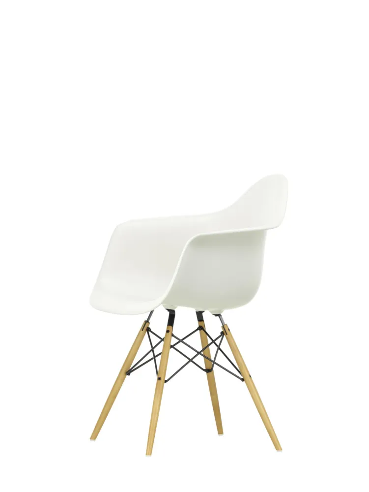 Vitra Eames DAW eetkamerstoel met arm White esdoorn