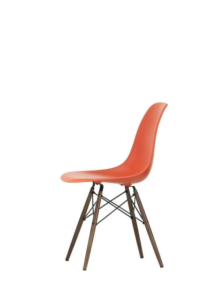 Vitra Eames DSW eetkamerstoel Poppy Red donker esdoorn