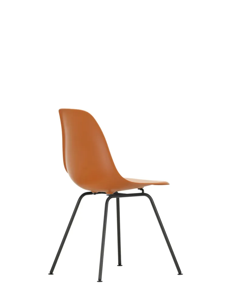 Vitra Eames DSX eetkamerstoel Rusty Orange zwart gepoedercoat