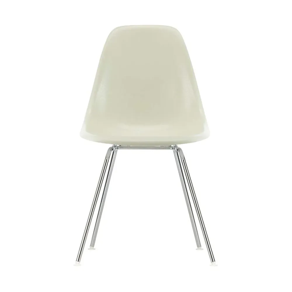 Vitra Eames DSX Fiberglass eetkamerstoel Parchment verchroomd