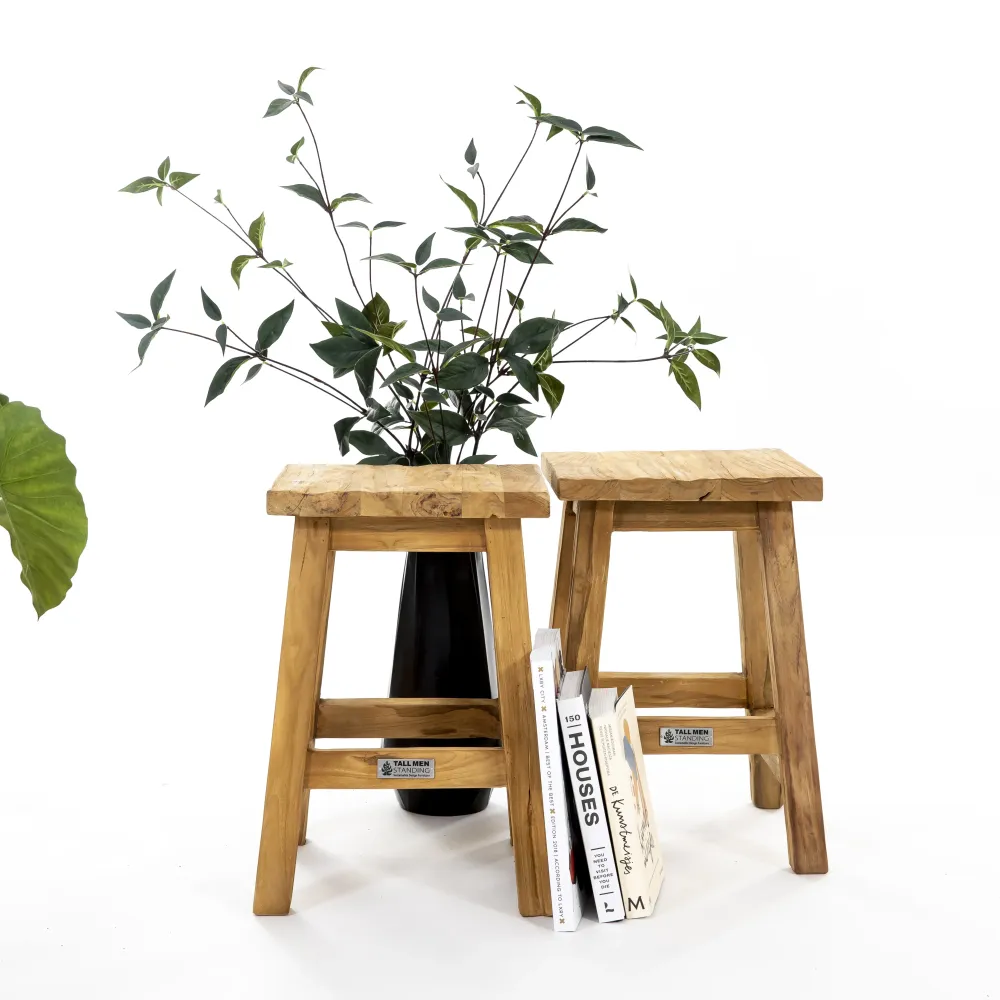 Houten kruk Mantili Tall Men Standing